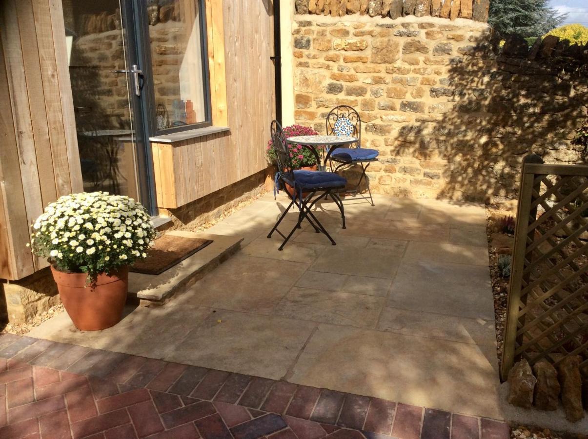 The Studio At The Laurels Hotel Hook Norton Exterior photo